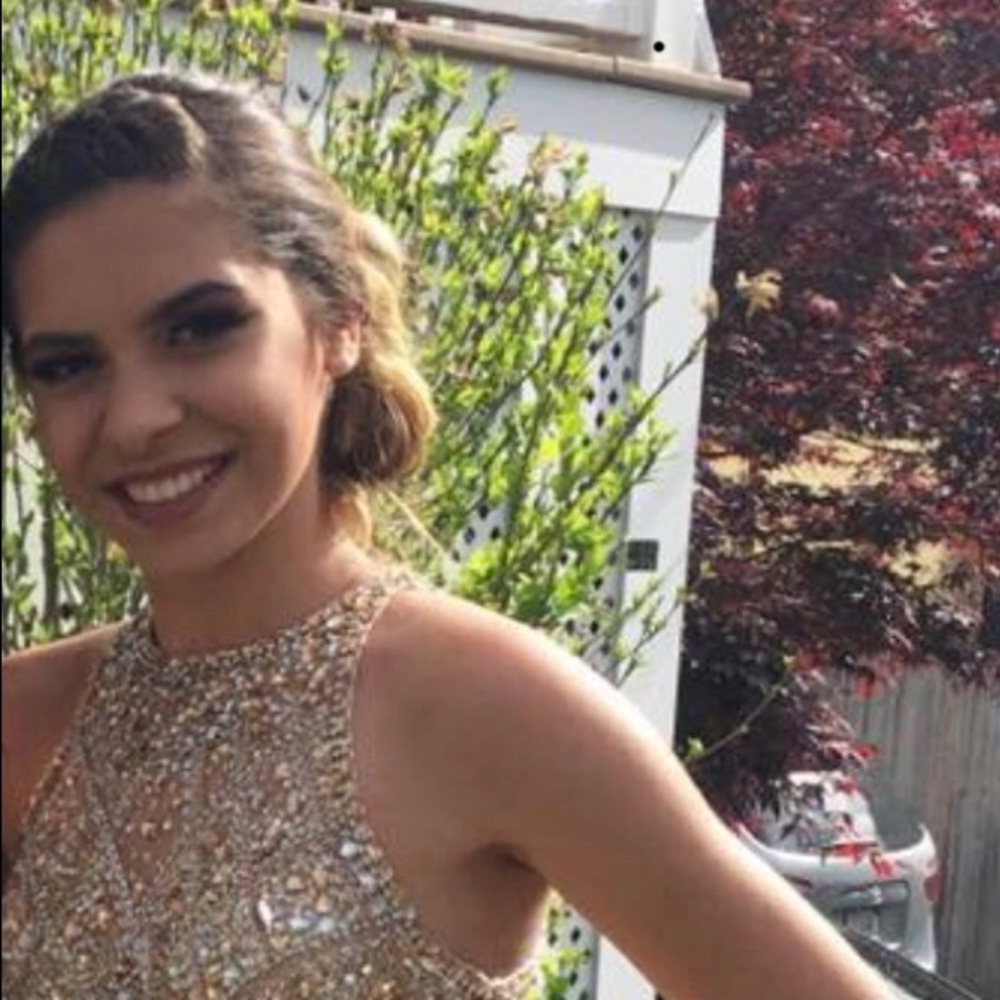 Meet your Posher, Sophia